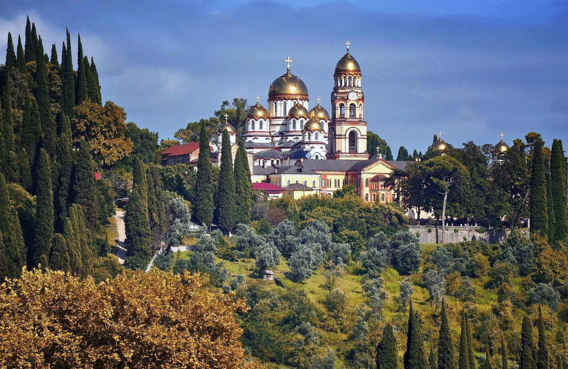 Ново Афонский конанитский монастырь в Абхазии