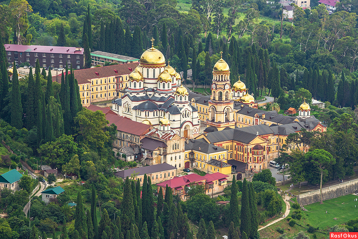 Магниты из Абхазии с Новоафонским монастырем