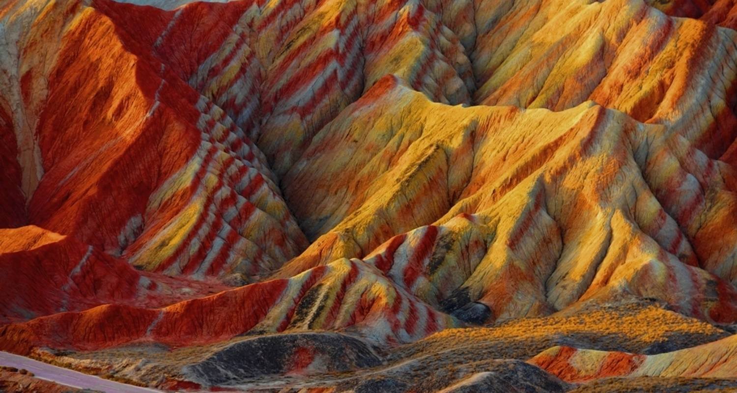 Разноцветные скалы Чжанъе Данься, Китай