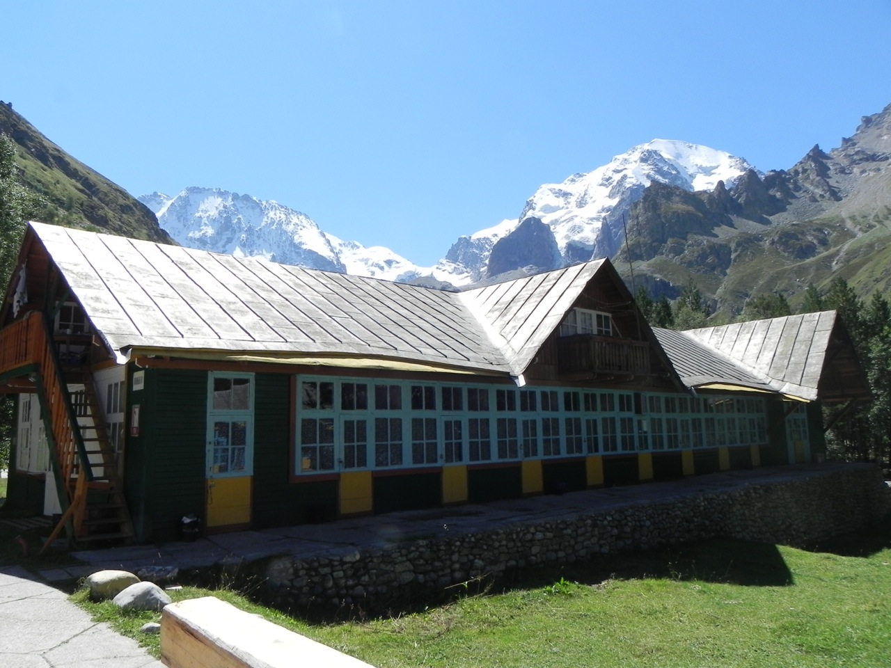 Альпинистский лагерь Уллу-Тау