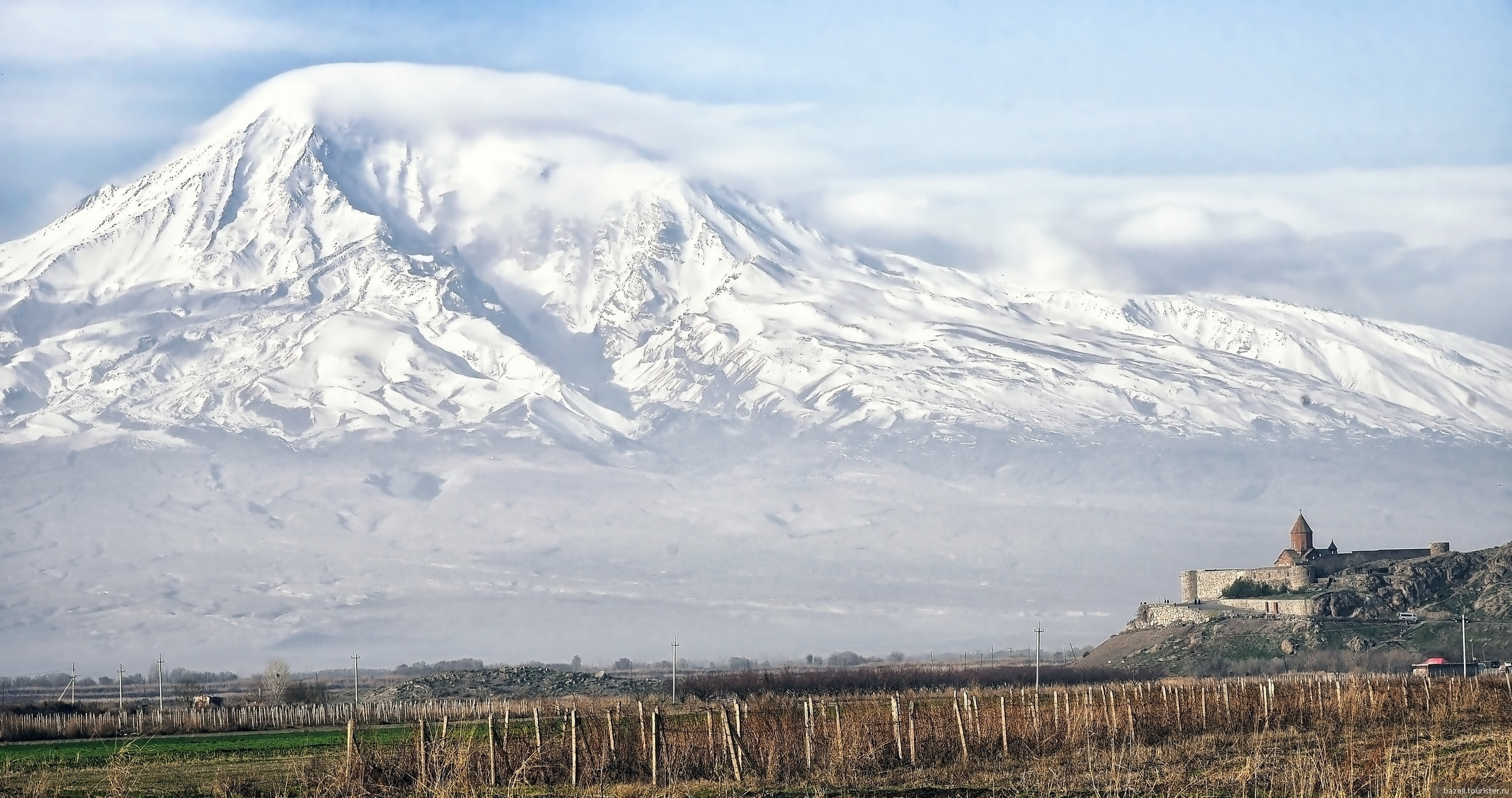 Хор Вирап у подножия горы Арарат