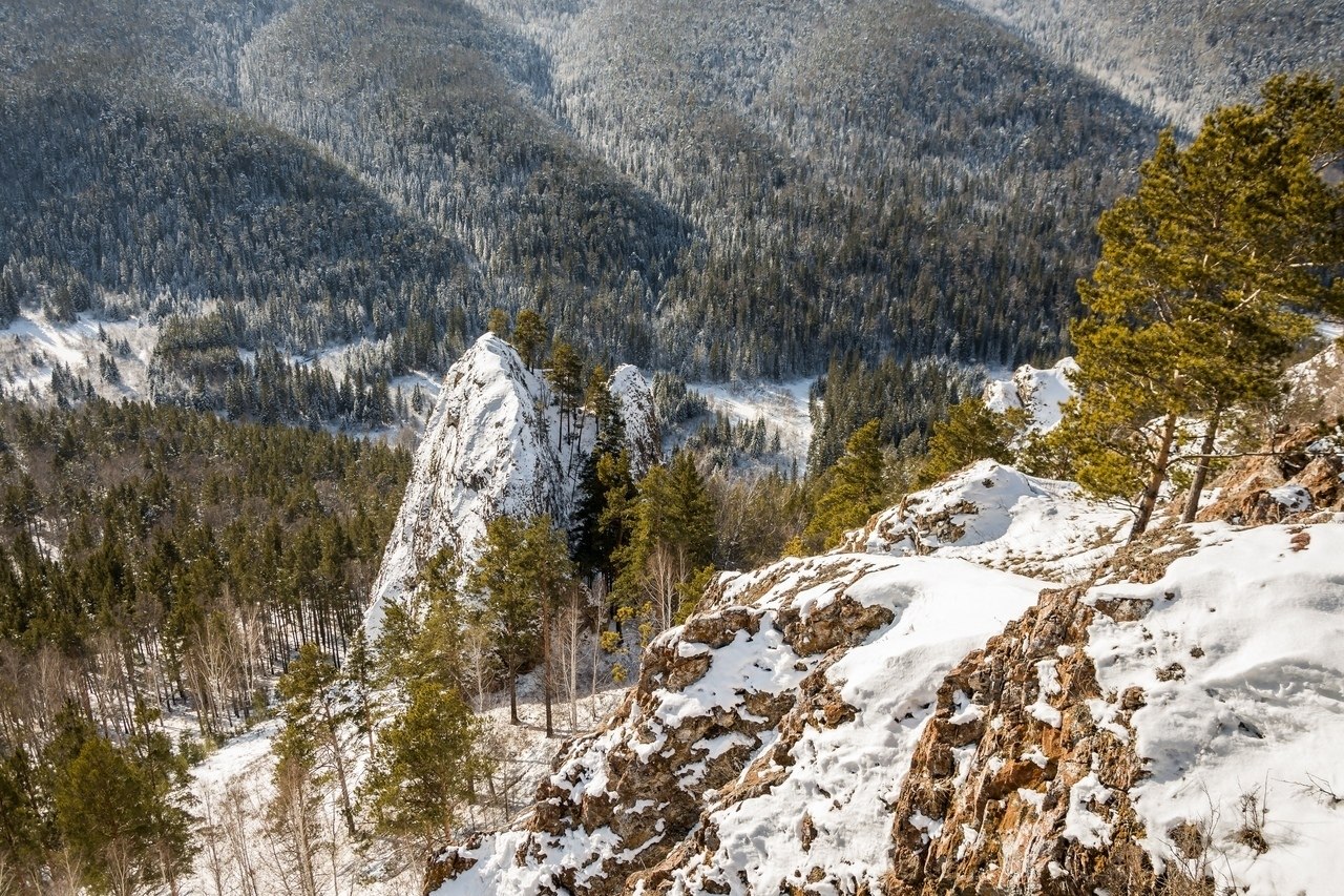 Скалы иглы Торгашинский хребет