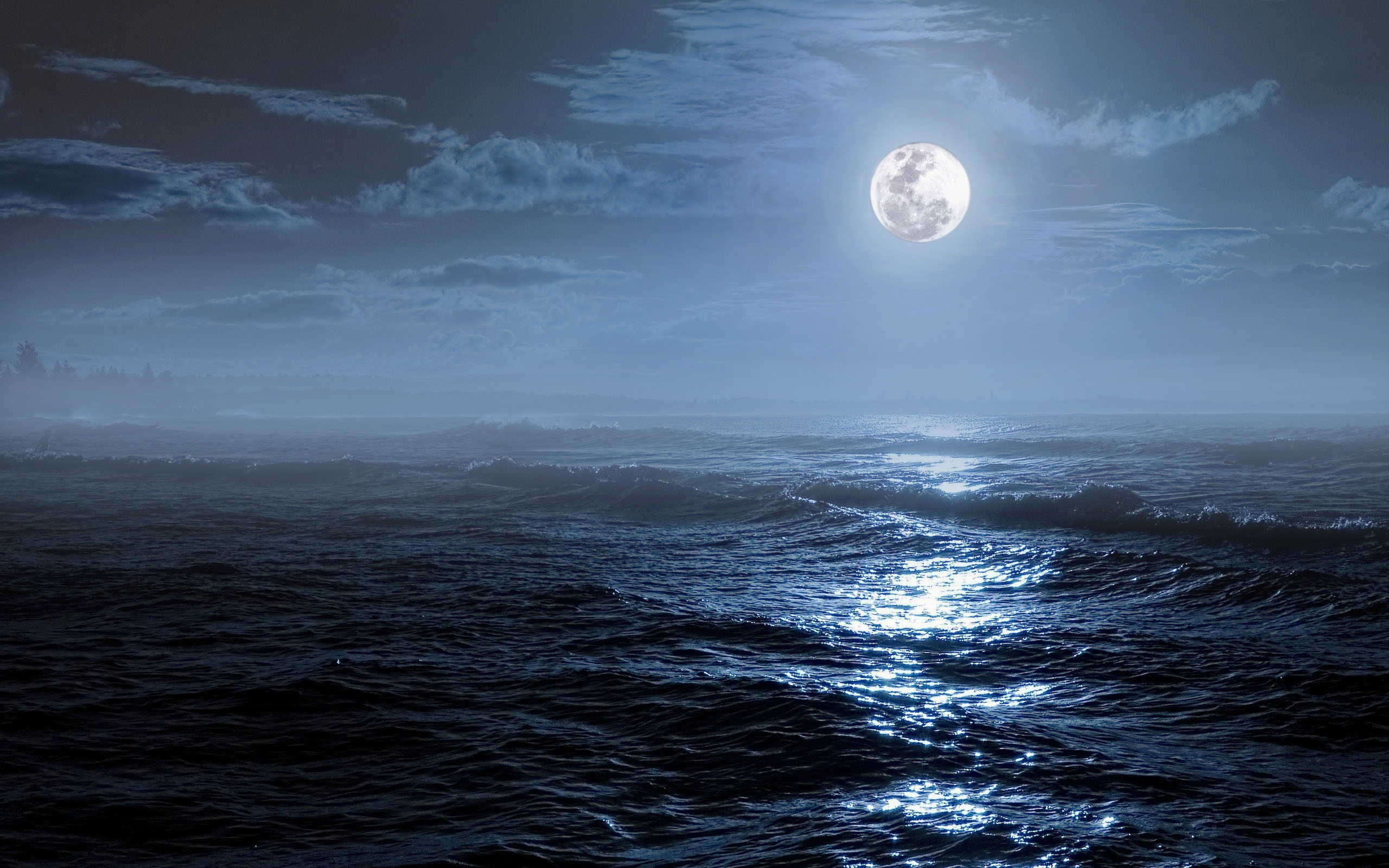 Луна и океан