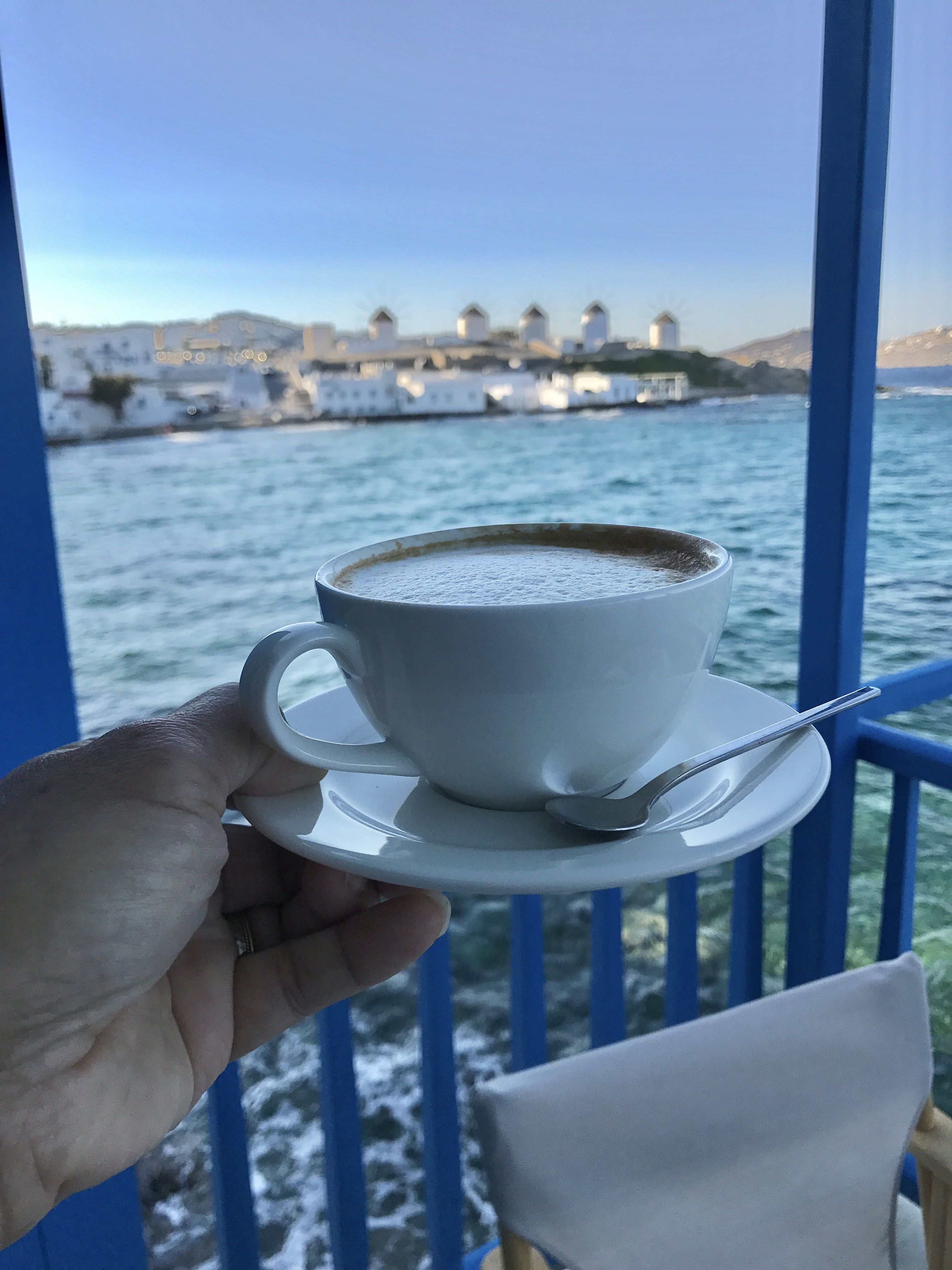 Кофе на балконе с видом