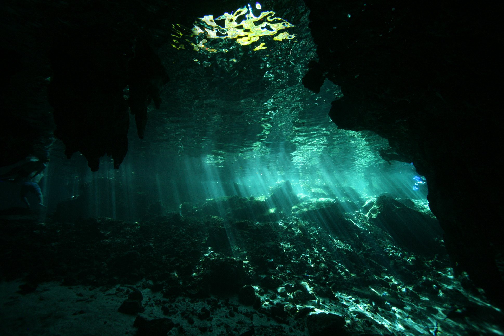 Пещера Джинни Спрингс