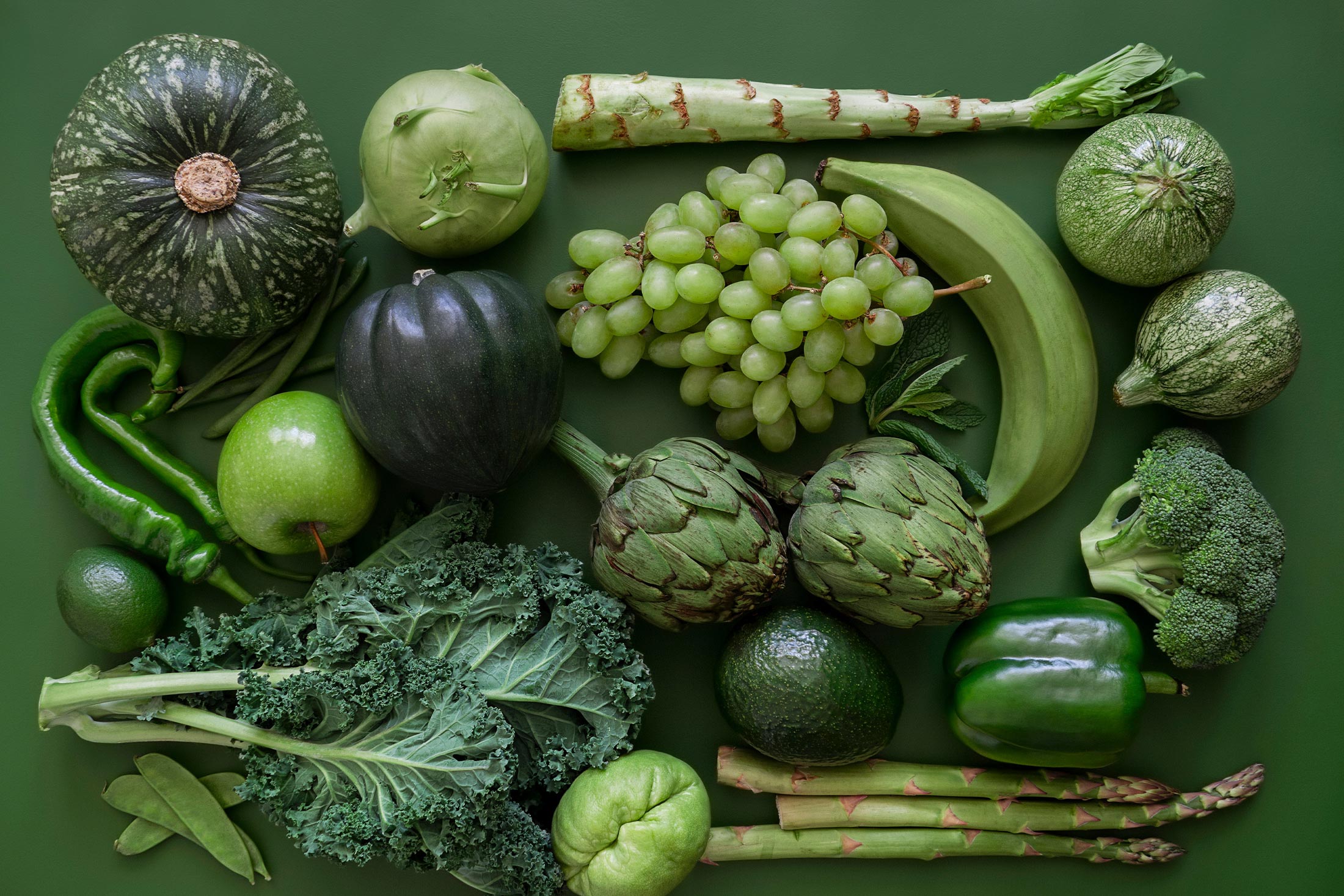 Овощи и фрукты зеленого цвета