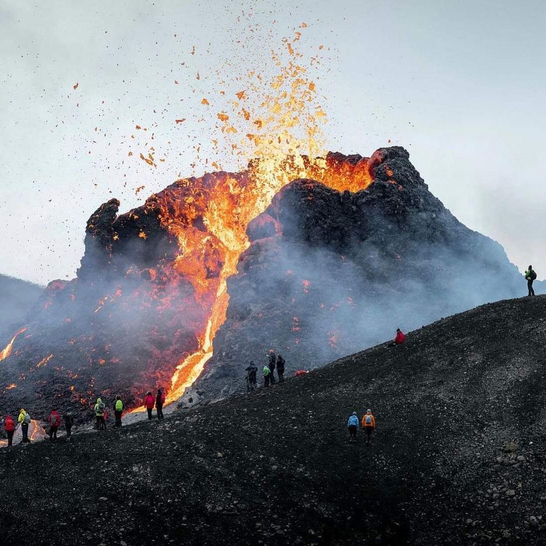 Исландия вулкан Эйяфьятлайокудль извержение 2010