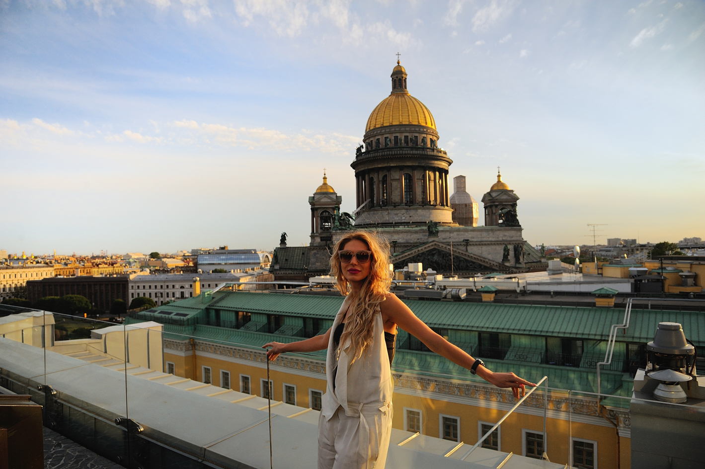 Фото девушек петербурга. Фотосессия у Исаакиевского собора в Санкт-Петербурге.