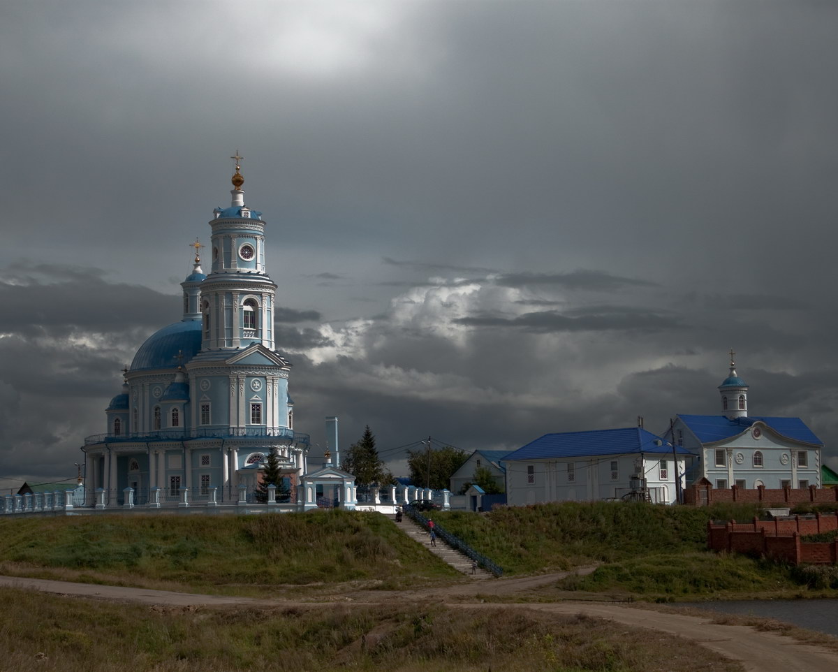 Церковь в поселке Тельма Иркутской области
