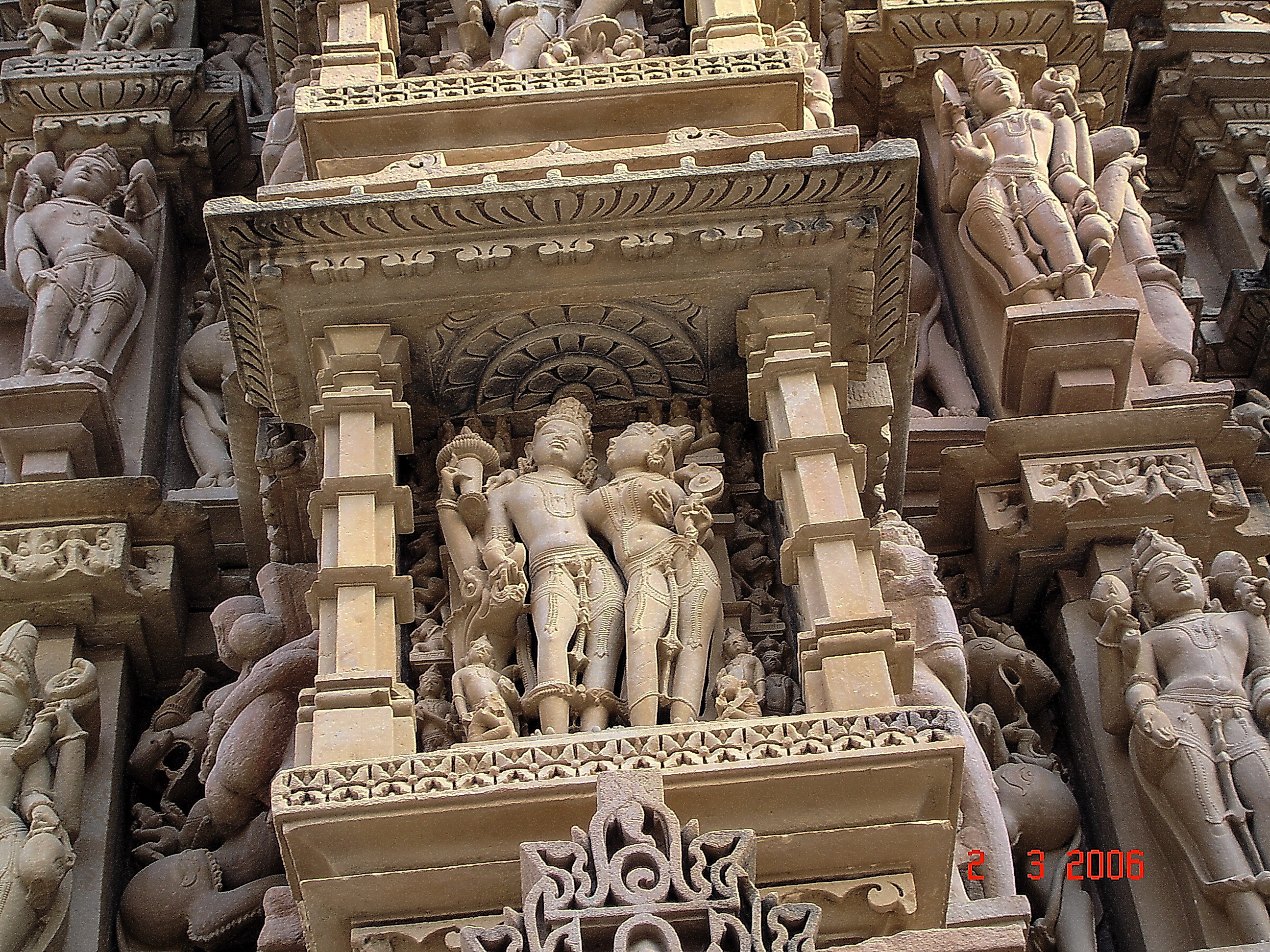 Храм любви в индии смотреть фото барельефов