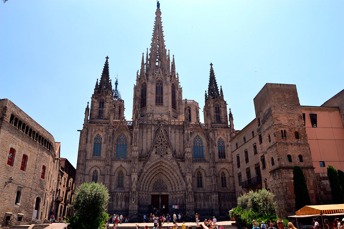 Собор Святого Креста Барселона