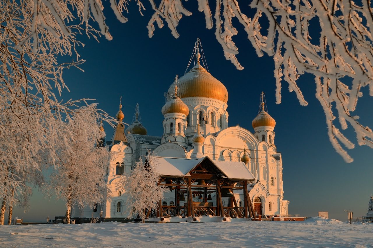 Православные соборы зимой