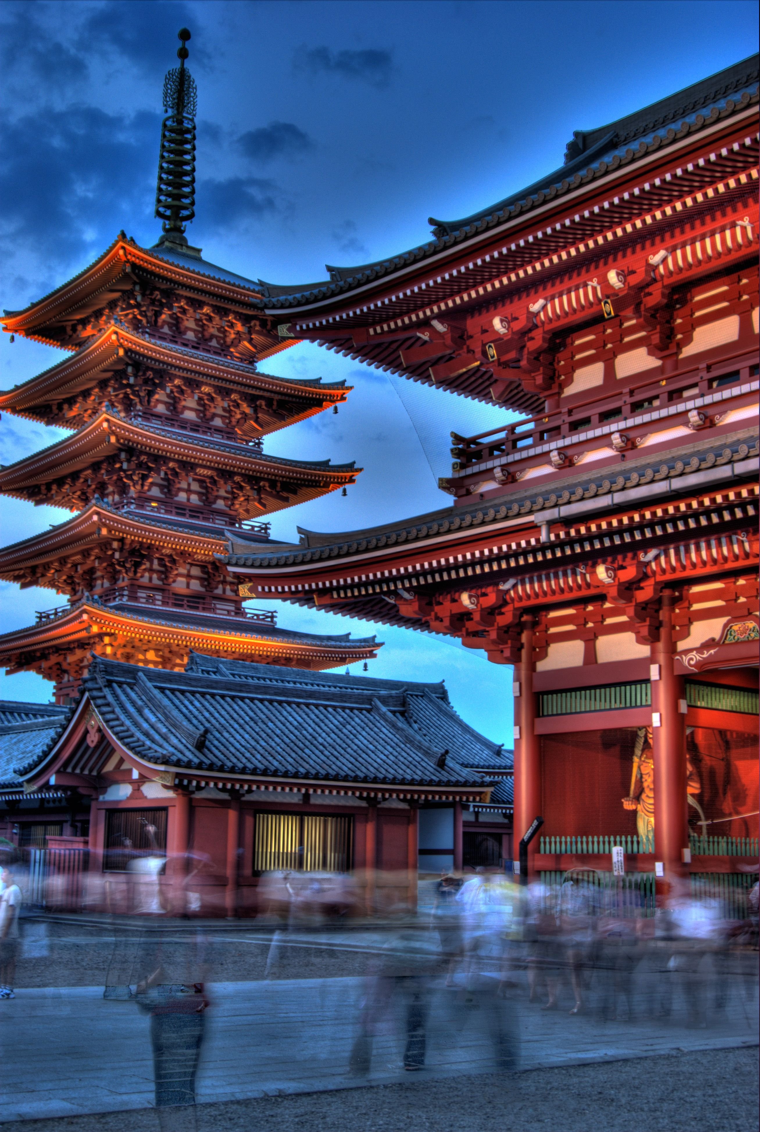 Храм Асакуса в Токио