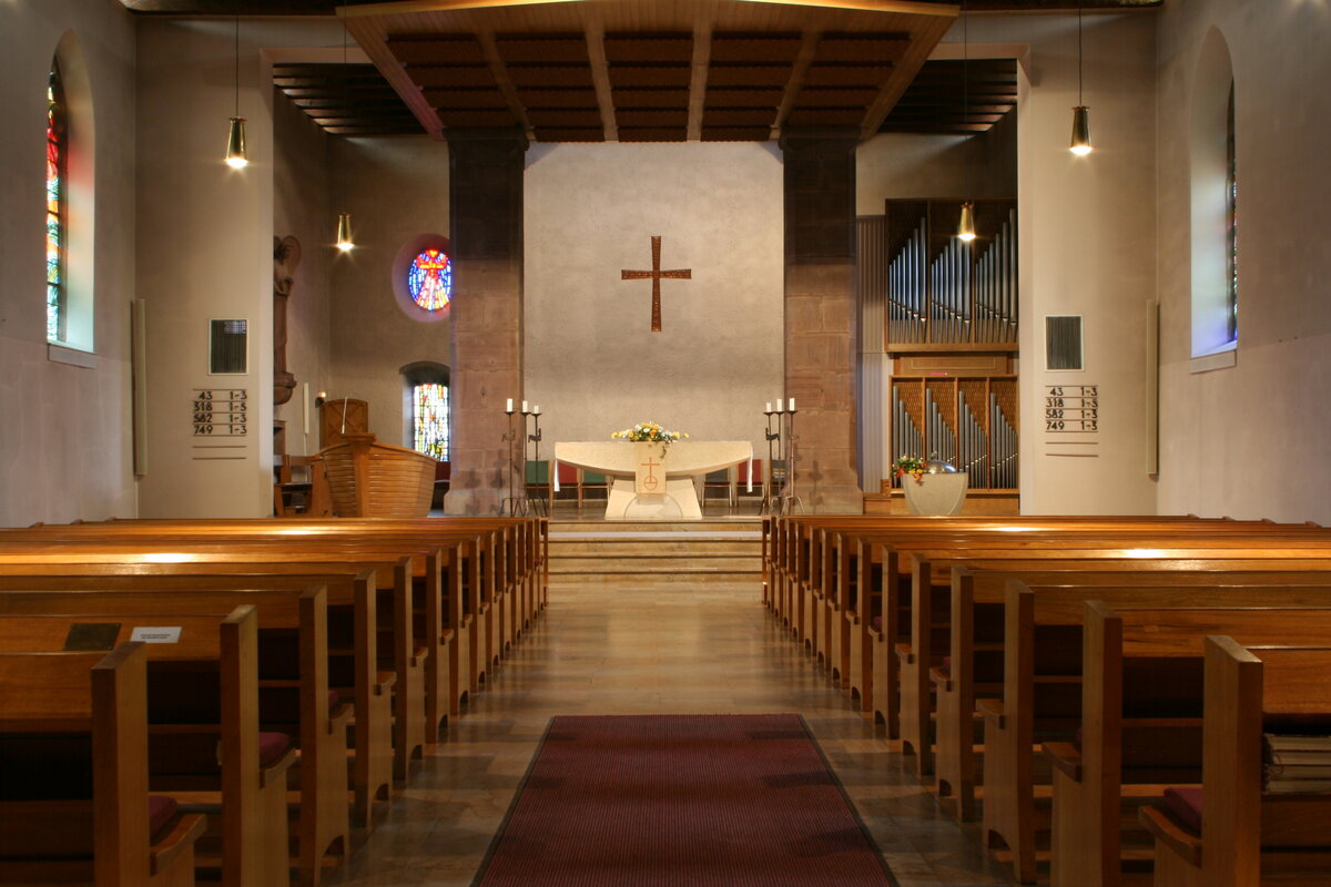Фото католической церкви внутри