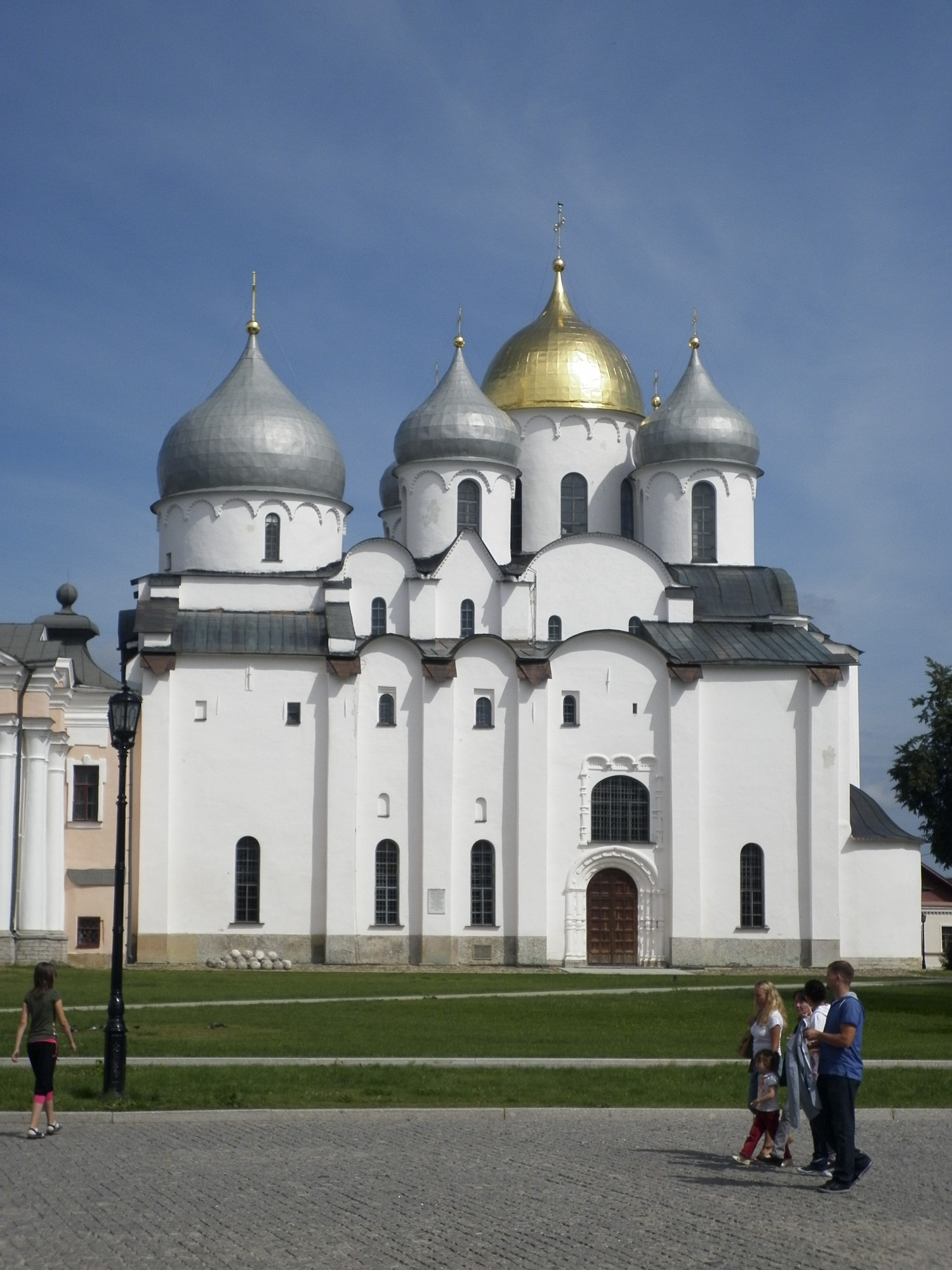 Храм в новгороде