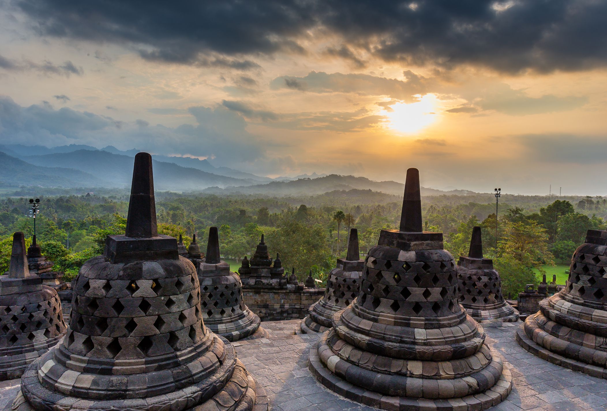 Буддийский храм Боробудур Индонезия