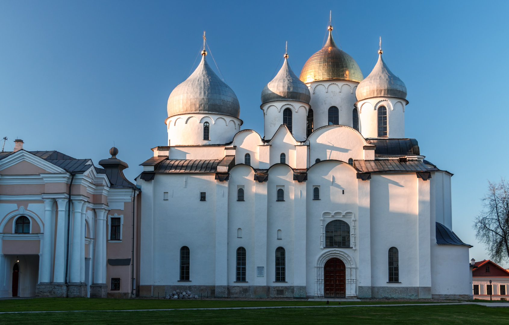 Софийский собор в Новгороде 1050 г.
