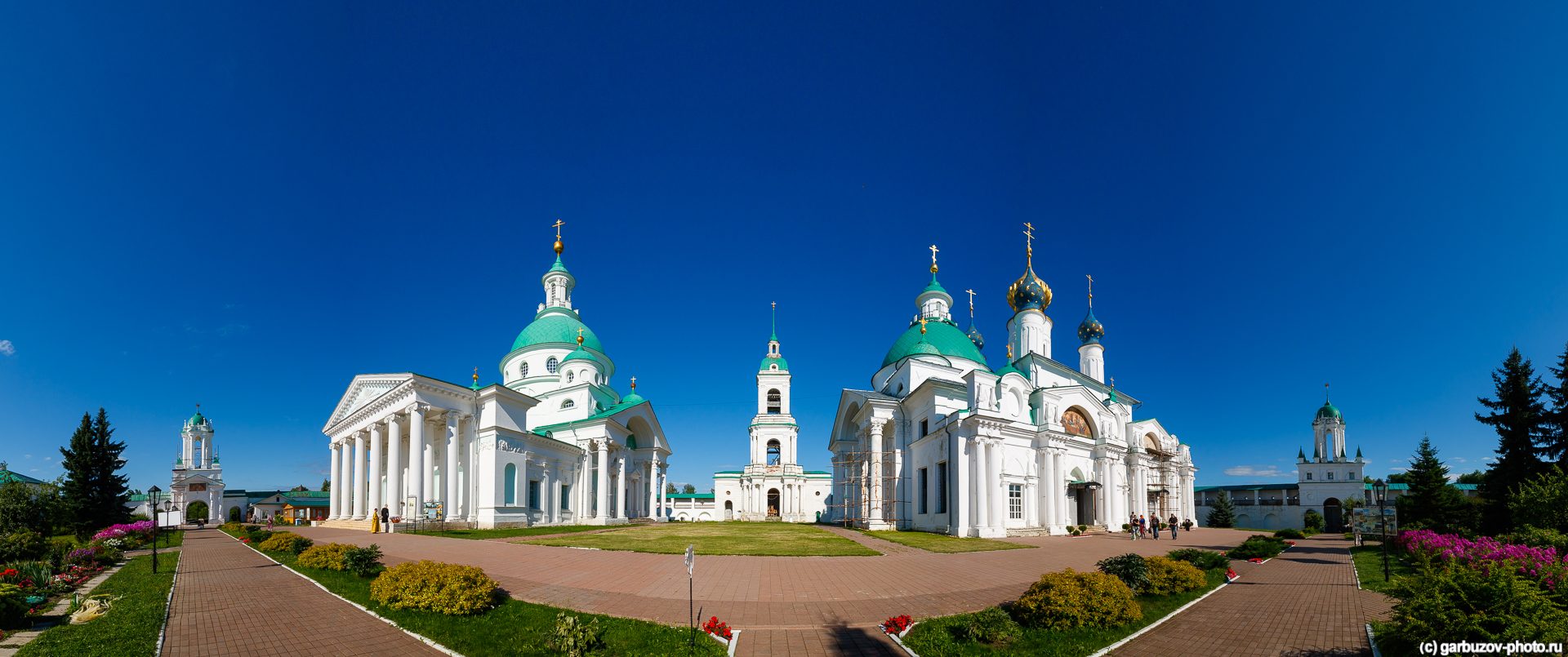 Спасо-Яковлевский монастырь в Ростове Великом внутри