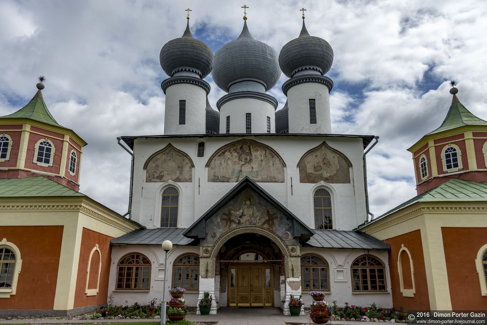 Богородичного Успенского монастыря Тихвин