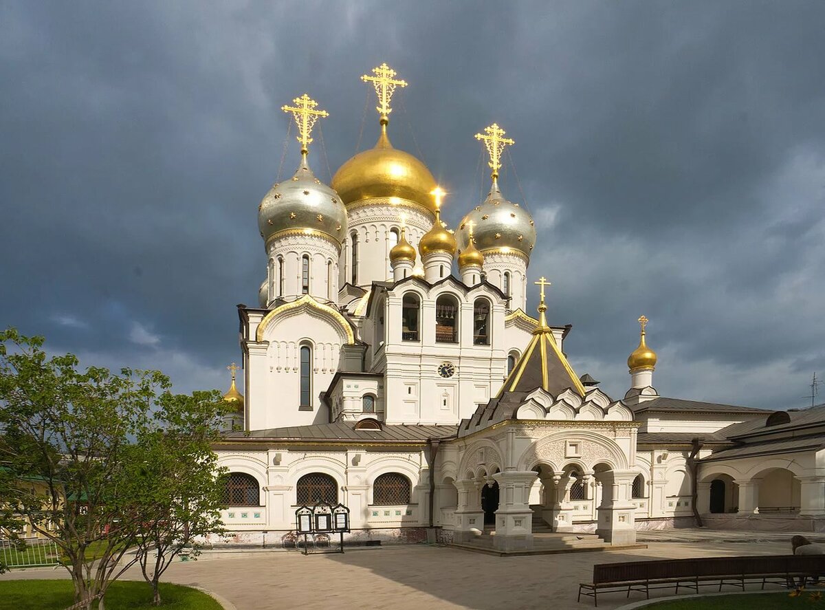 Богородице-Рождественский собор Зачатьевского монастыря в Москве
