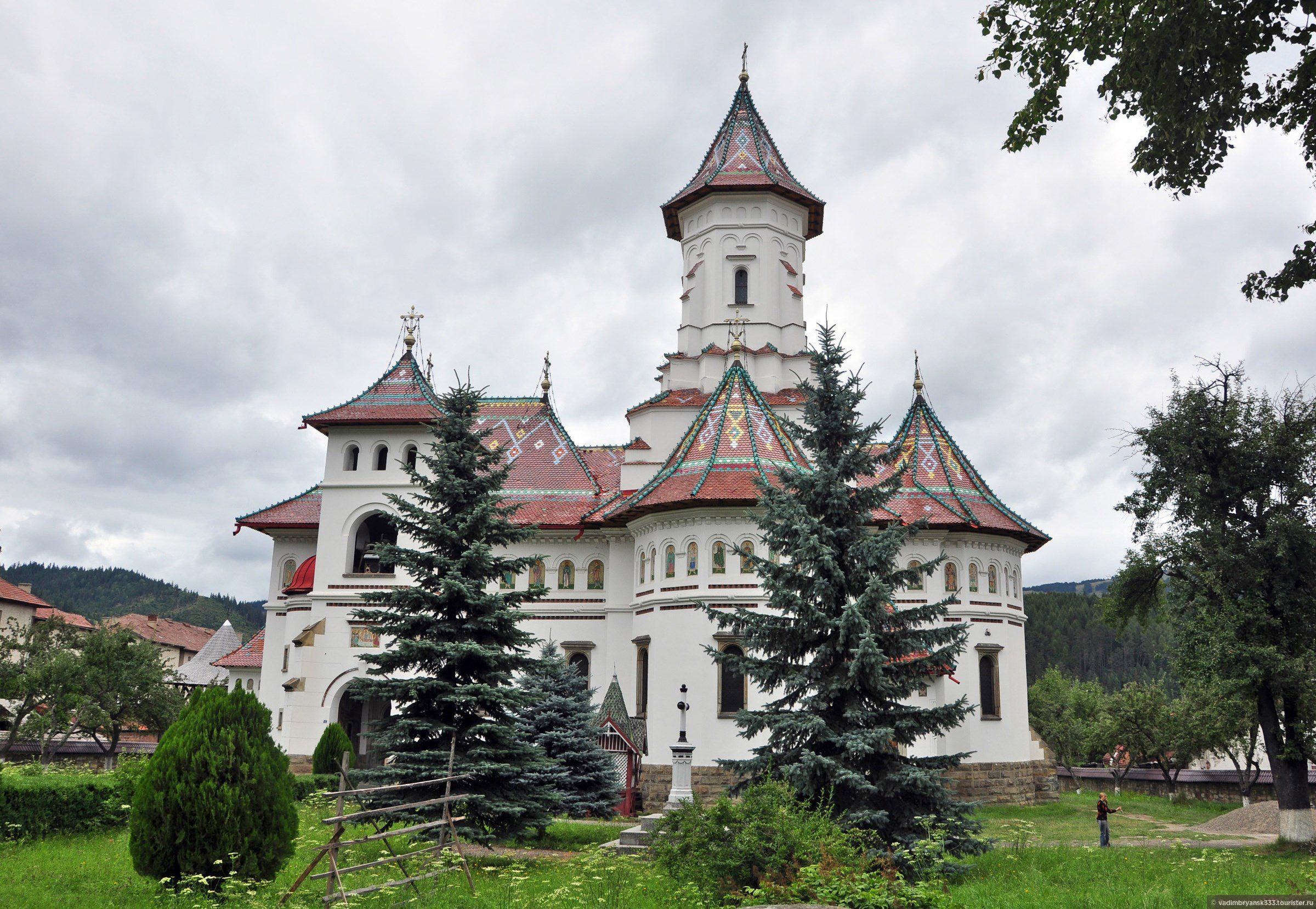 православные храмы румынии