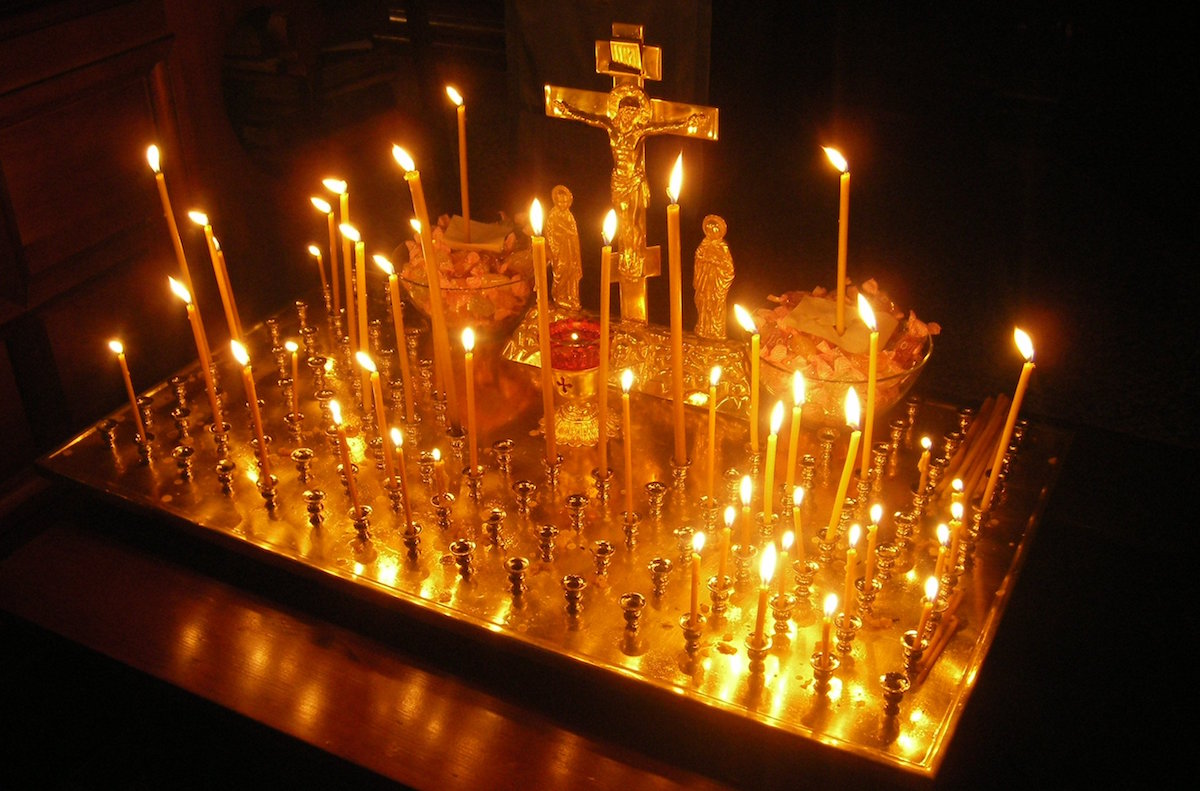 Свечи в храме за упокой фото
