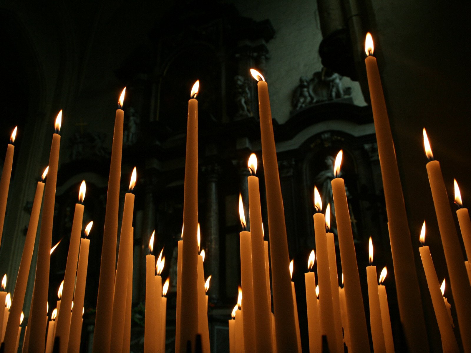 Церковные свечи