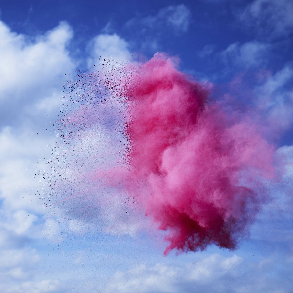 Розовое облако цвет. Разноцветные облака. Розовое облако. Яркие облака. Пушистые розовые облака.