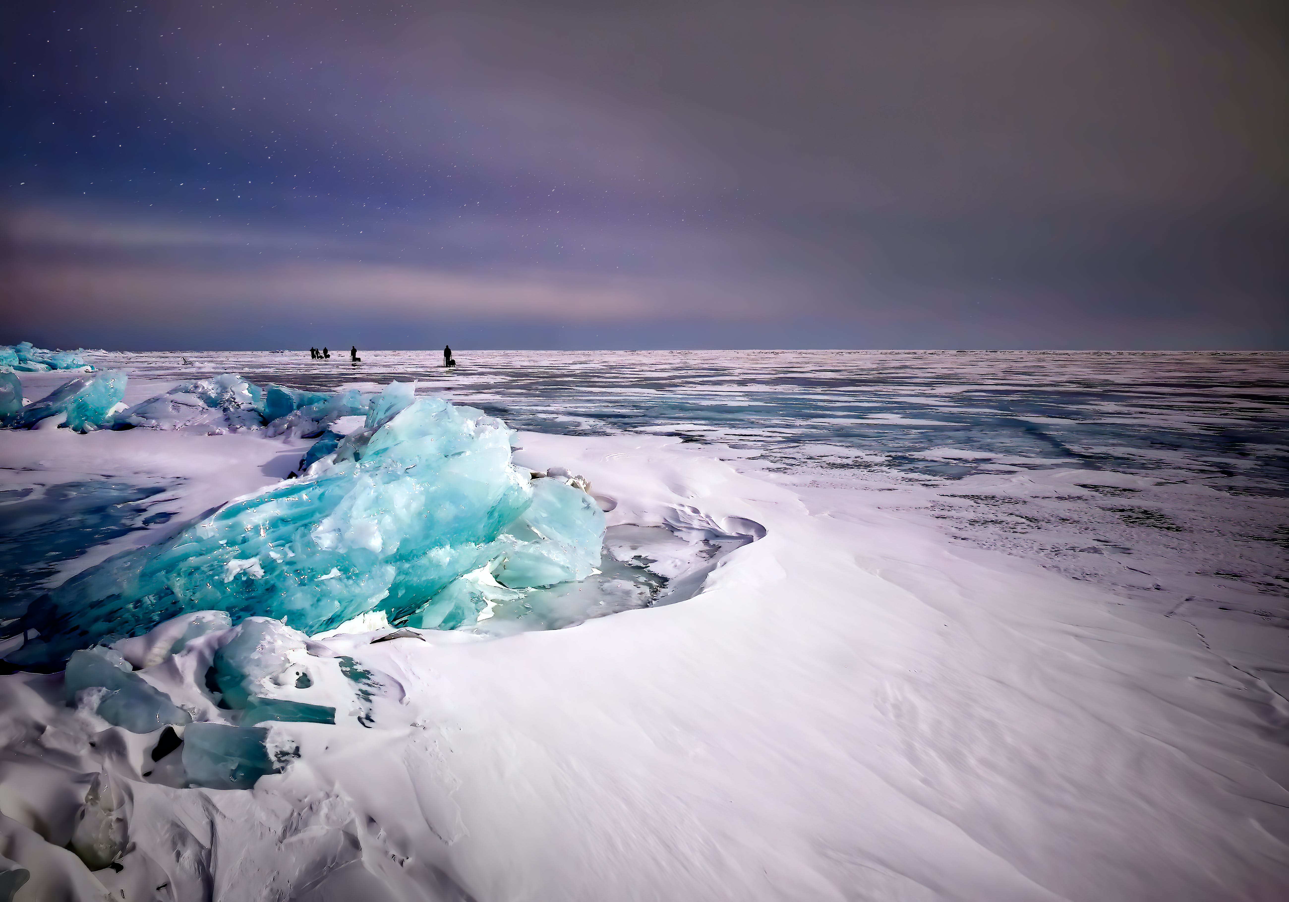 Лед шторм. Озеро Байкал лед. Замерзший океан. Замерзшее море. Зимний океан.
