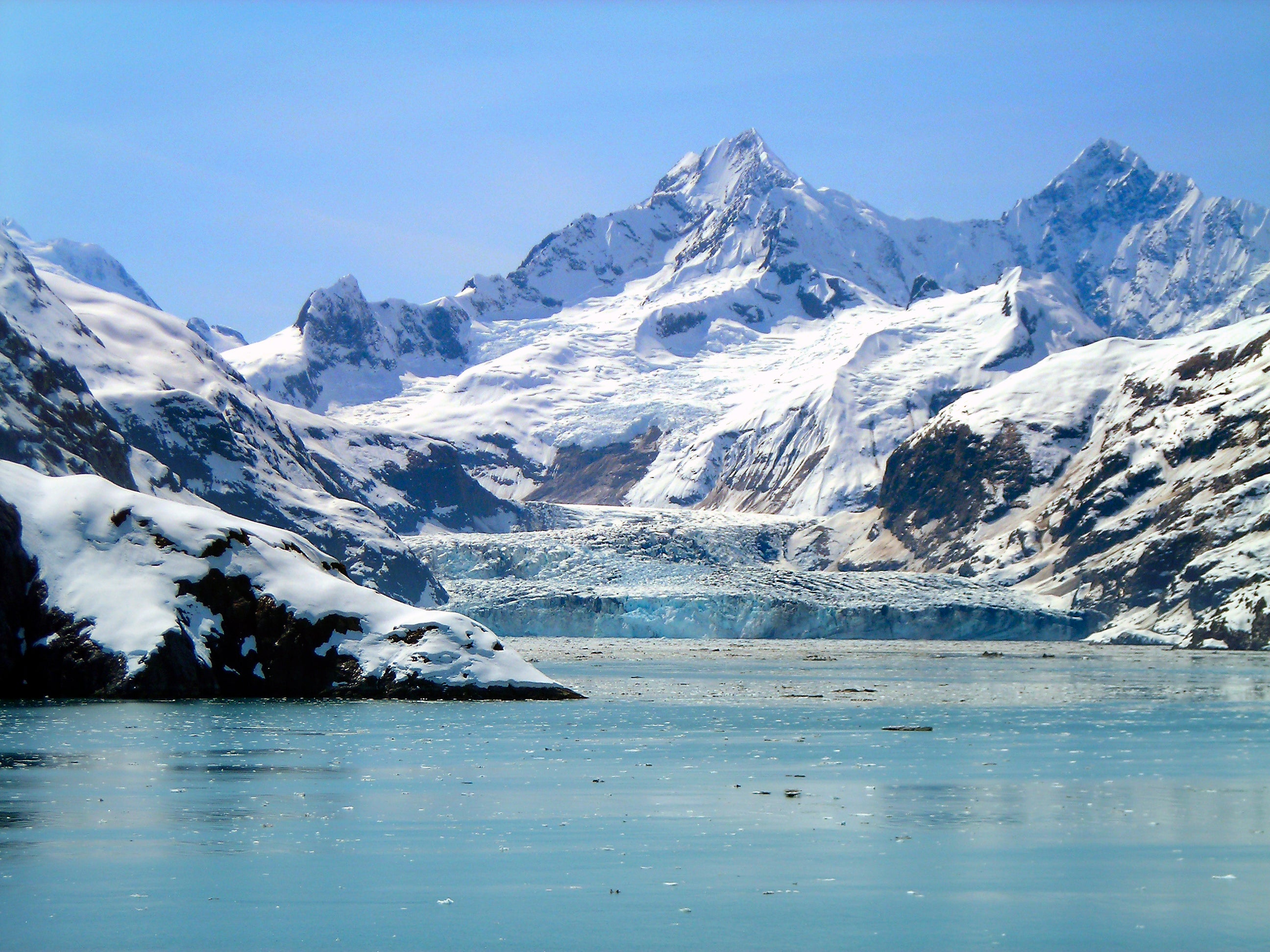 Горный ледник это. Парк Глейшер ледники. Глейшер (национальный парк, Канада). Национальный парк «Glacier Bay» на Аляске.