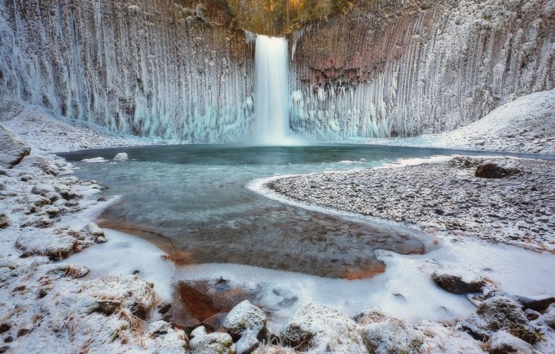 Замерзший водопад Abiqua, Орегон США