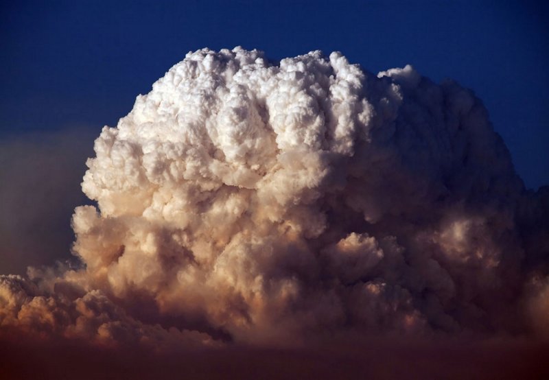 Cumulonimbus flammagenitus clouds