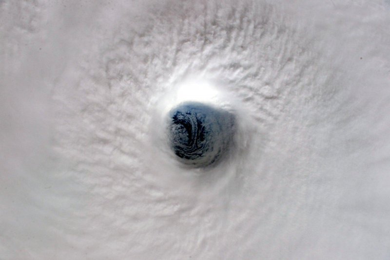 Глаз урагана