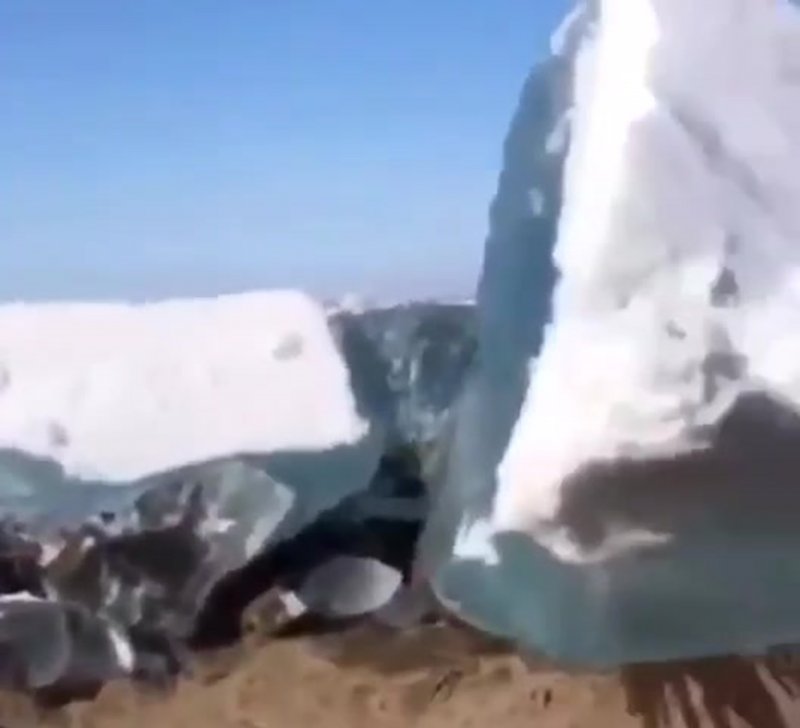 Замерзшая волна ЦУНАМИ В Антарктиде