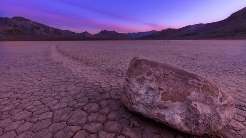 Долина смерти Калифорния камни