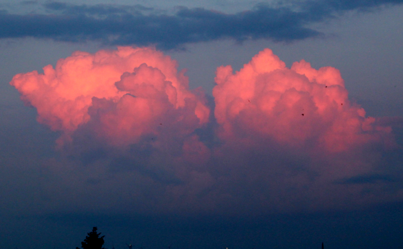 Цветные облака в Челябинске