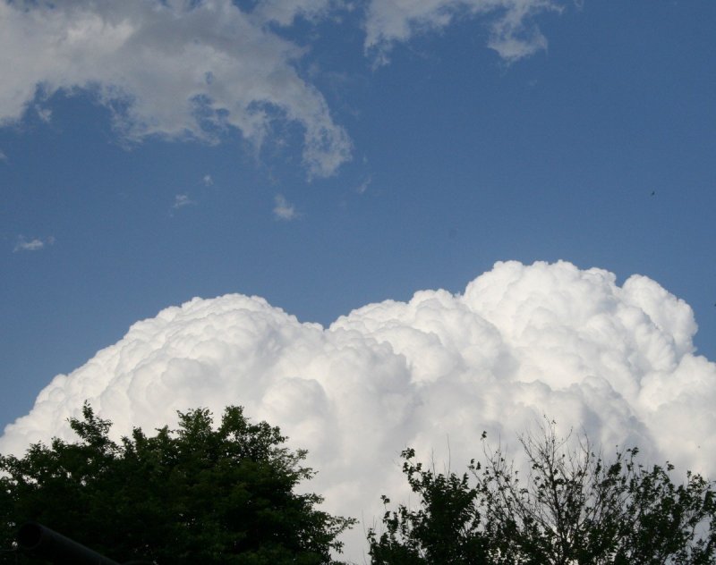 Огромные Кучевые облака
