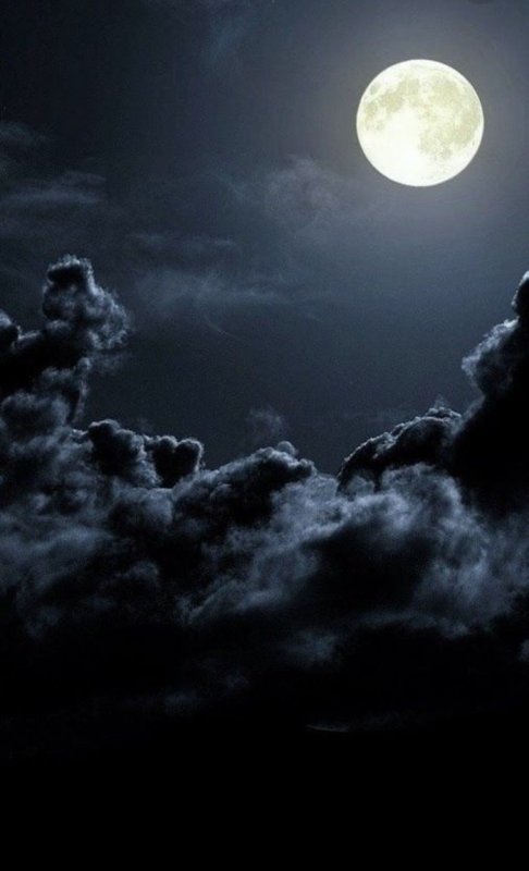 Мимо облако Луны фото