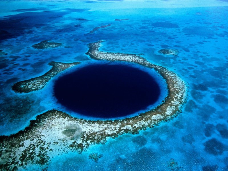 Большая голубая дыра Юкатан