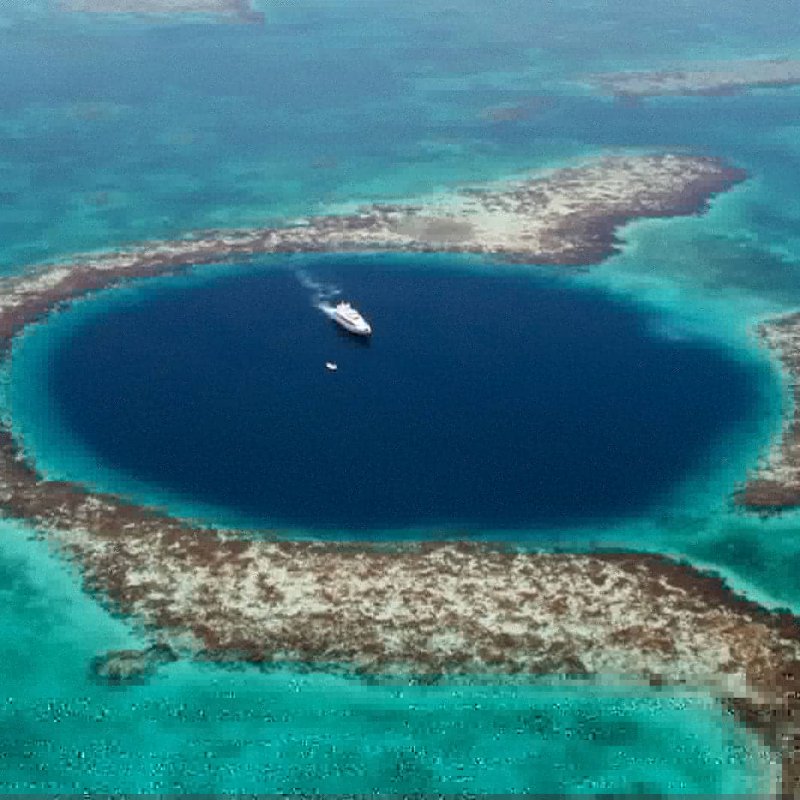 Большая голубая дыра, Лайтхаус-риф глубина