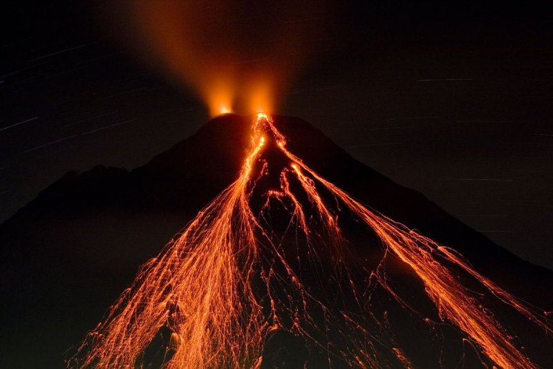 Извержение вулкана Коста Рика