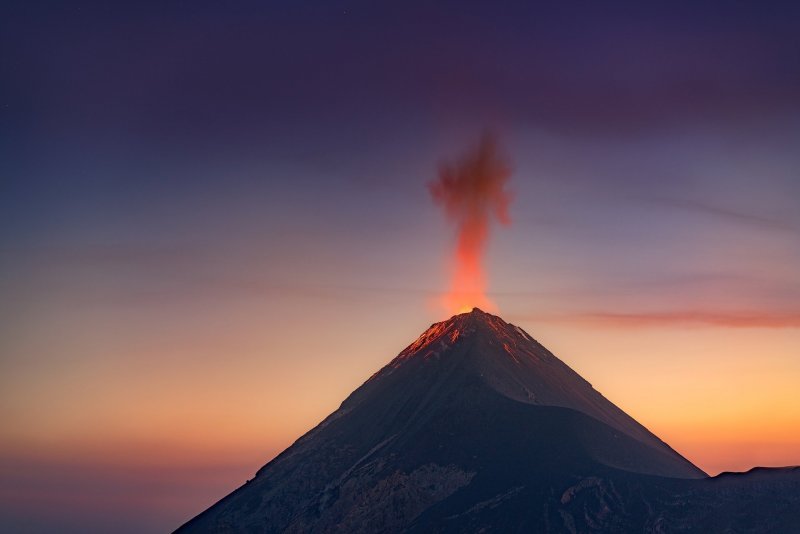Eruption вулкан