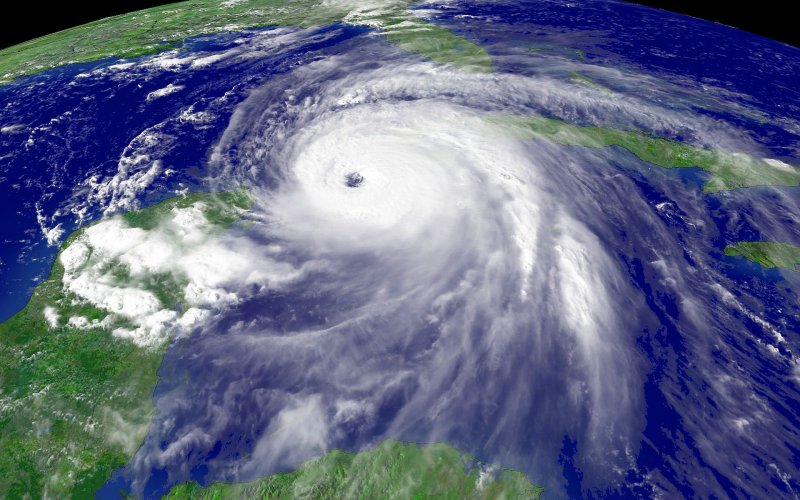 Тропический циклон ураган