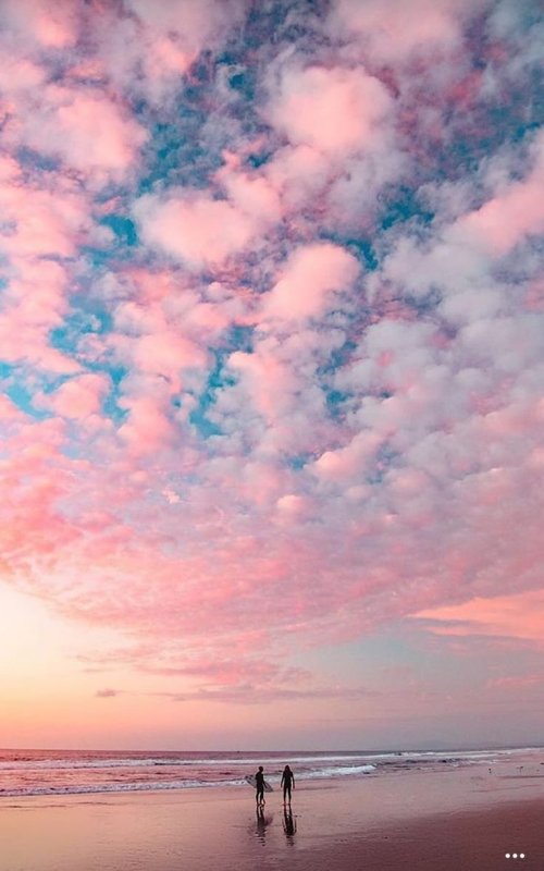 Красивое небо розовое