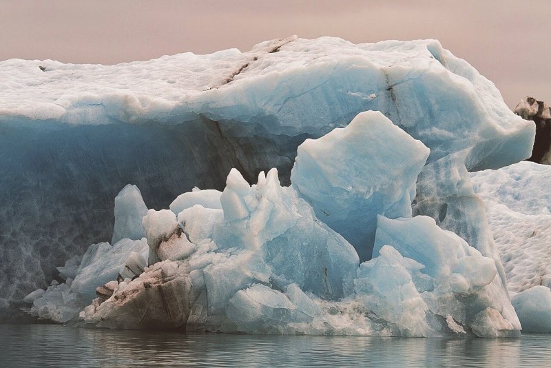 Айсберг ледник Мурманск