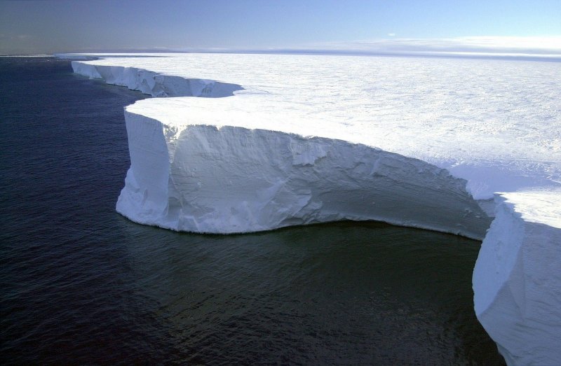 Антарктида подо льдом