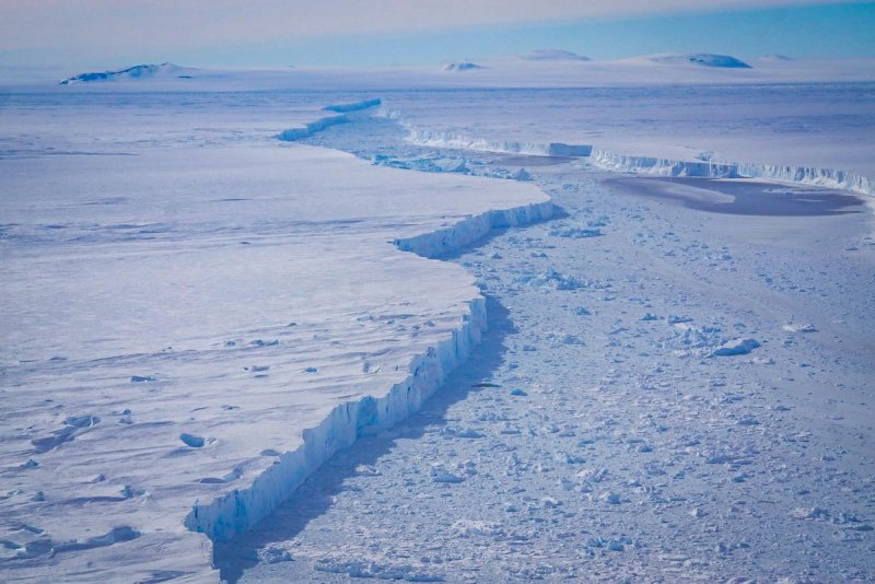 Ледник Пайн Айленд Антарктида