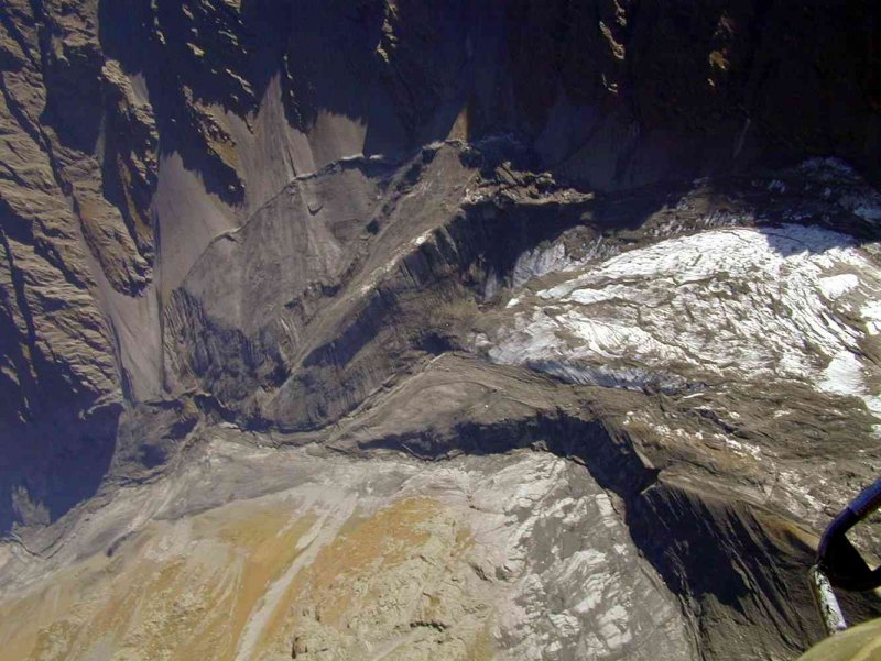 2002 Год. Ликвидация схода ледника в Кармадонском ущелье