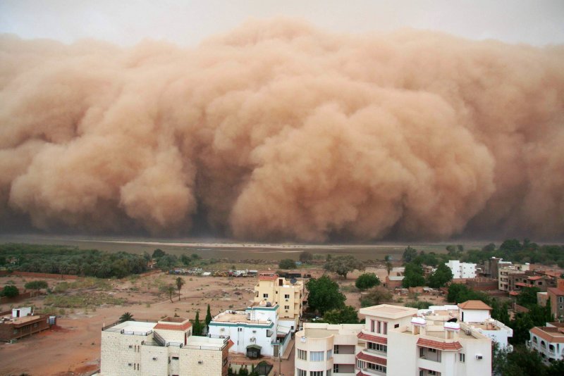 Песчаная буря Хабуб