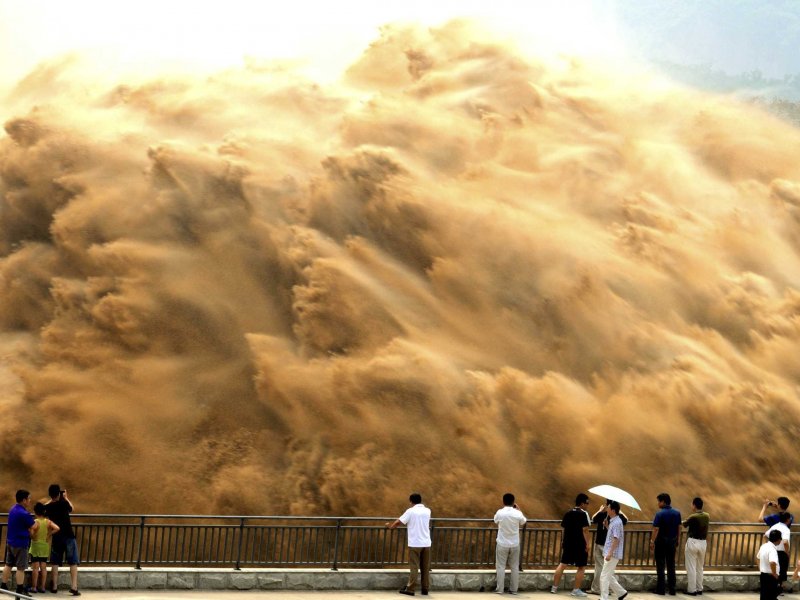 Песчаная буря Актау
